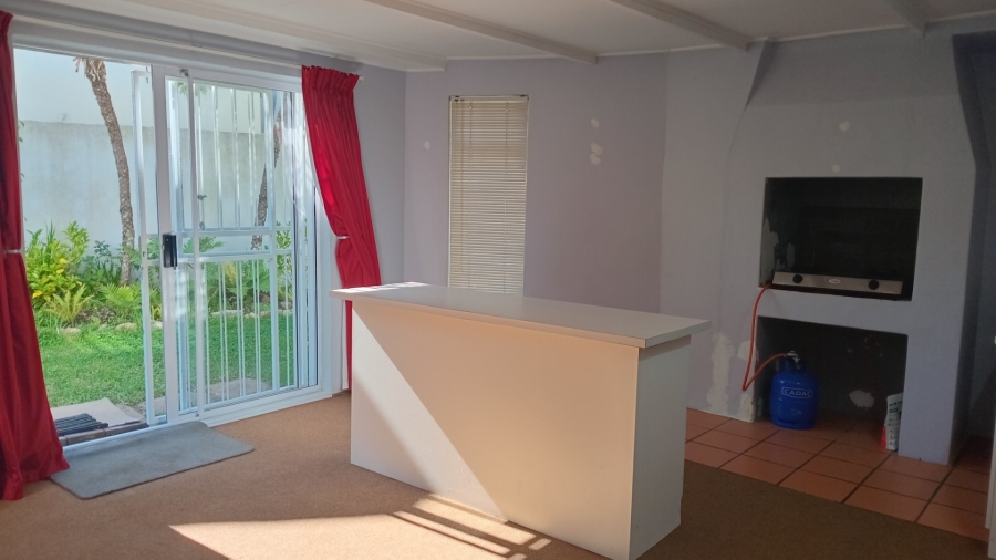 To Let 1 Bedroom Property for Rent in Loerie Park Western Cape